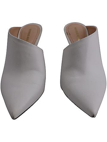 Nicholas Kirkwood Nicholas Kirkwood Heeled Mules with Pearl in White Leather (view 2)