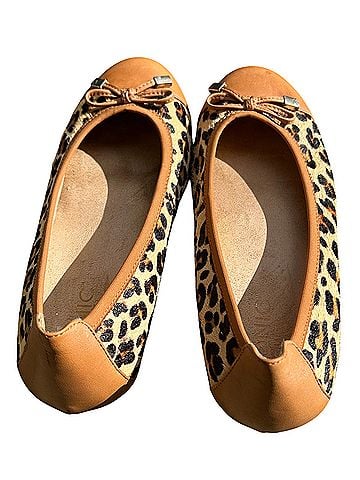 Vionic Flats (view 2)