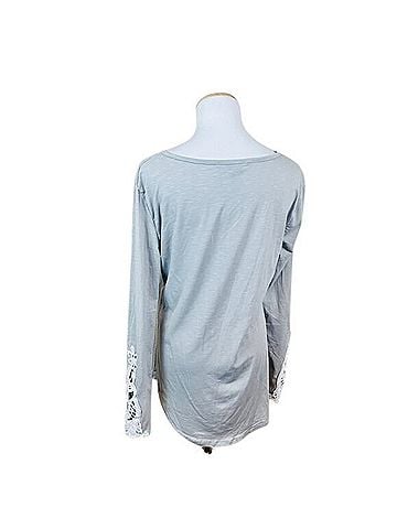 Amaryllis Long Sleeve T-Shirt (view 2)