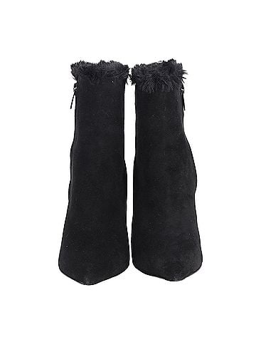 Gianvito Rossi Gianvito Rossi Fur Lined Ankle Boots in Black Suede (view 2)