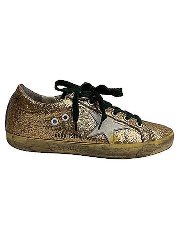 Golden Goose Golden Goose Super Star Low-Top Sneakers in Metallic Gold Glitter (view 1)