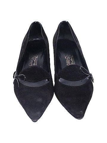 Salvatore Ferragamo Salvatore Ferragamo Bow Cutout Detail Pumps in Black Suede (view 2)