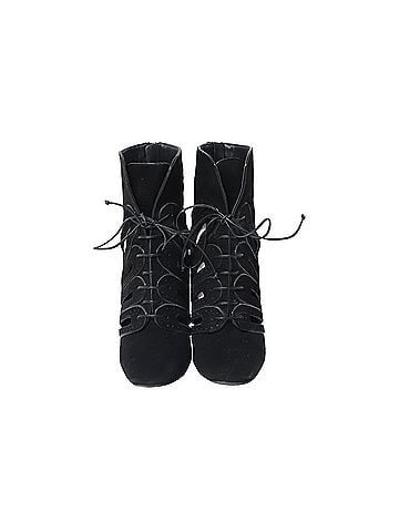 Bottega Veneta Bottega Veneta Cutout Lace-Up Detail Ankle Boots in Black Suede (view 2)