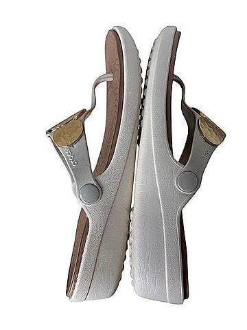 Crocs Sanrah Hammered Circle Wedge Flip Sandals Sandals (view 2)