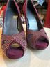 Stuart Weitzman 100% Suede Burgundy Heels Size 8 - photo 6