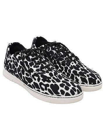 Stuart Weitzman Stuart Weitzman Low Top Sneakers in Animal Print Canvas (view 2)