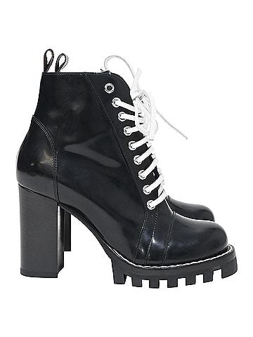 Louis Vuitton  Louis Vuitton Star Trail Laced Zipped Platform Boots in Black Leather (view 1)