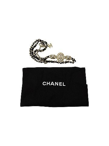 Chanel Chanel Pearl and Medallion Chain Belt in Gold Metal (view 1)