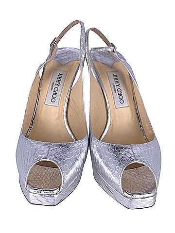 Jimmy Choo Jimmy Choo Clue Pumps in Silver Leather (view 2)