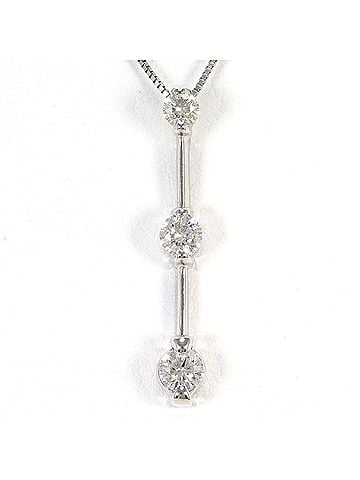 Unbranded 18K (18-karat white gold) necklace with 0.20ct and 0.29ct diamonds, I1 clarity, certificate of authenticity, total weight 2.7g, 44cm length, like new condition. (view 1)