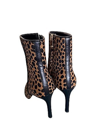 Michael Kors Ankle Boots (view 2)