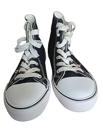 Amazon Essentials Sneakers (view 1)