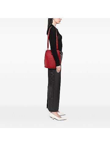 Louis Vuitton Epi Cluny (view 2)