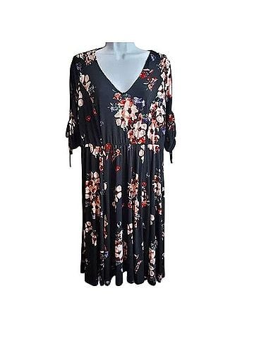 Torrid Floral Studio Knit Drawstring Sleeve Dress Casual Dress (view 1)