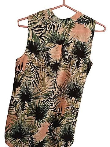 Cure CURE Sleeveless Button-Down Shirt (view 2)