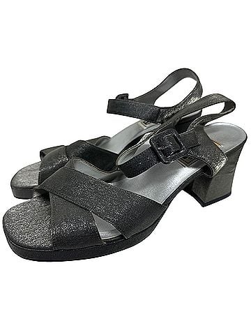 City Snappers RomCom Main Character  Heels (view 1)