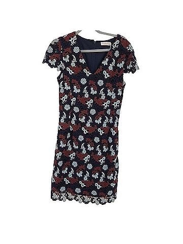 Tory Burch Crochet Cap-Sleeve Lace Sheath Dress Cocktail Dress (view 2)