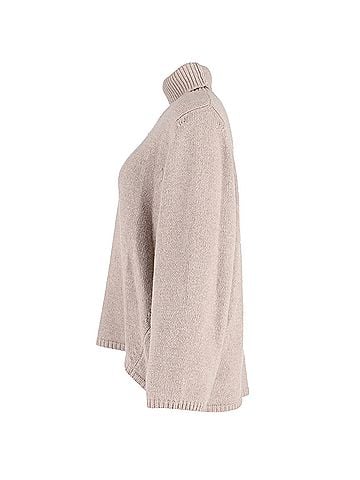 Totême Toteme Turtleneck Sweater in Beige Wool (view 2)