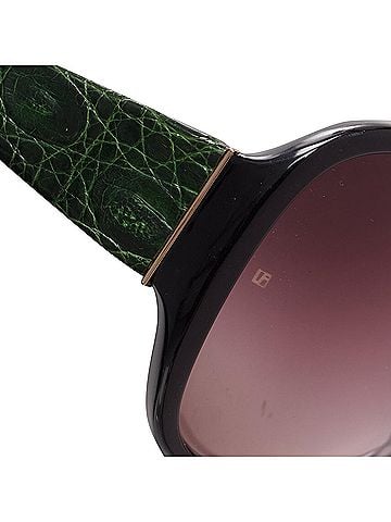 Linda Farrow Linda Farrow Luxe LFL18 green scaled leather arms black oversized sunglasses (view 2)