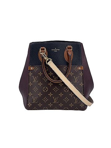 Louis Vuitton Louis Vuitton Leather Shoulder Bag (view 1)
