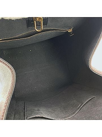 Louis Vuitton Louis Vuitton Leather Shoulder Bag (view 2)