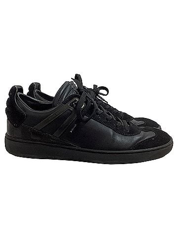Louis Vuitton  Louis Vuitton Logo Low-Top Sneakers in Black Leather and Suede (view 1)