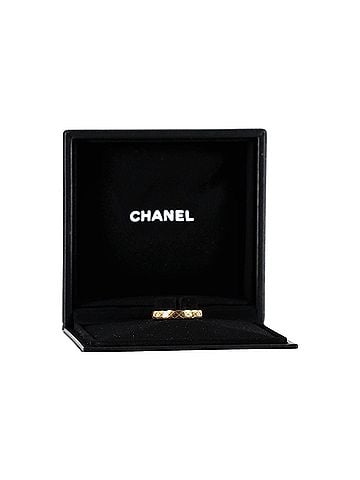 Chanel Chanel Mini Coco Crush Ring in 18k Gold Metal (view 1)