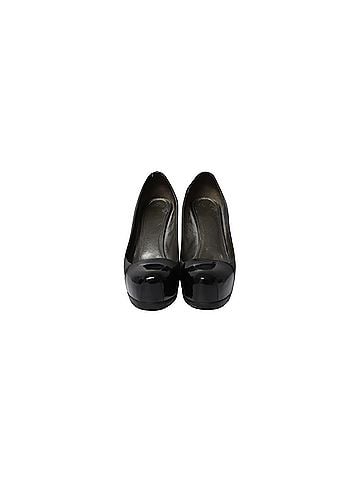 Saint Laurent Saint Laurent Pumps in Black Leather (view 2)