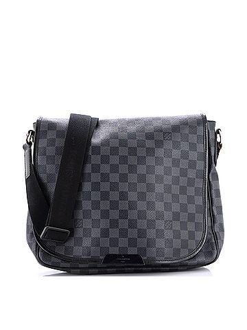 Louis Vuitton Daniel Messenger Bag Damier Graphite MM (view 1)