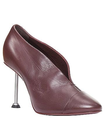 Victoria Beckham Victoria Beckham Pin leather silver nail pumps (view 2)