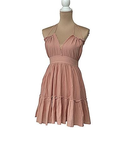 Le Lis Casual Dress (view 1)