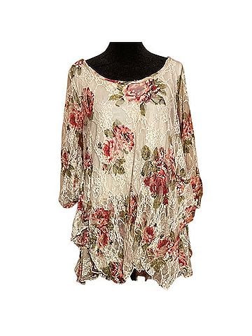 The Pyramid Collection 3/4 Sleeve Blouse (view 1)