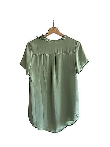 Amazon Basics Short Sleeve Blouse (view 2)