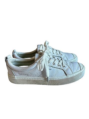 Cariuma Sneakers (view 1)
