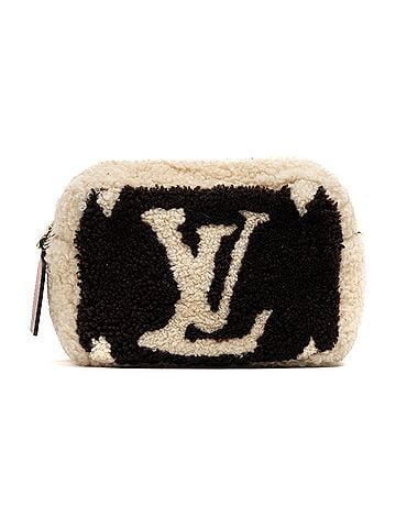 Louis Vuitton 2019 Collcetion Beach Teddy Crossbody  (view 1)