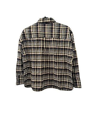 Everlane The Boxy Flannel Shirt Long Sleeve Button-Down Shirt (view 2)