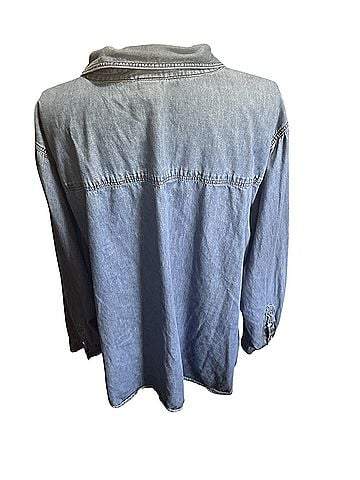 Torrid Button-Down Shirt (view 2)