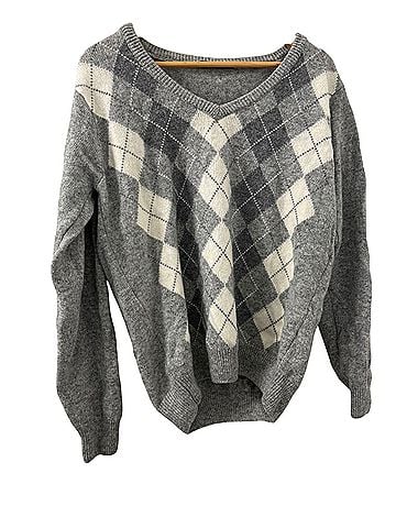 Brandy Melville Pullover Sweater (view 1)
