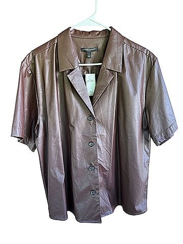 Banana Republic Short Sleeve Button-Down Shirt (view 1)