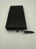 Gucci 100% Leather Solid Black Zip Black Front Logo Embossed Wallet One size - photo 4