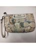 Coach Graphic Color Block Solid Tweed Blue Tan Ivory Wristlet One size - photo 4