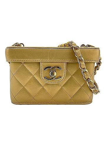 Chanel Chanel Matelassé Shoulder Bag, Gold (view 1)