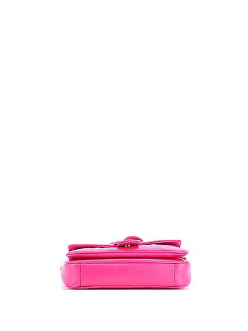 Gucci GG Marmont Monochrome Flap Bag Matelasse Leather Medium (view 2)