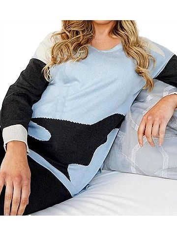Angel Camo V-Neck Pullover in Camo Combo (view 2)