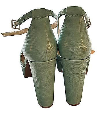 Kenneth Cole Kenneth Coor Heels (view 2)