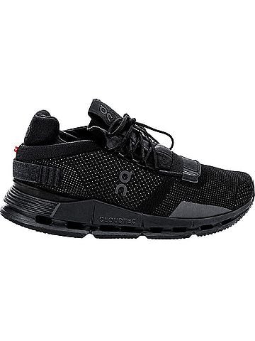 On Cloud Cloudnova Triple Black lightweight running shoe Sneakers (view 1)