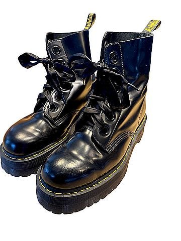 Dr. Martens Dr. Marteen Boots (view 2)