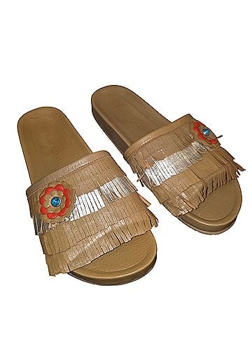 manitobah Sandals (view 1)