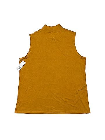 Croft & Barrow Sleeveless Top (view 2)
