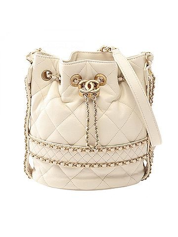 Chanel Chanel Matelassé Drawstring Bucket Bag Shoulder Handbag Lambskin Leather Women's White AS2212 (view 1)
